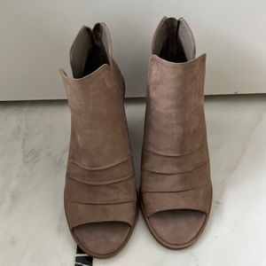 Vince Camino open toed booties